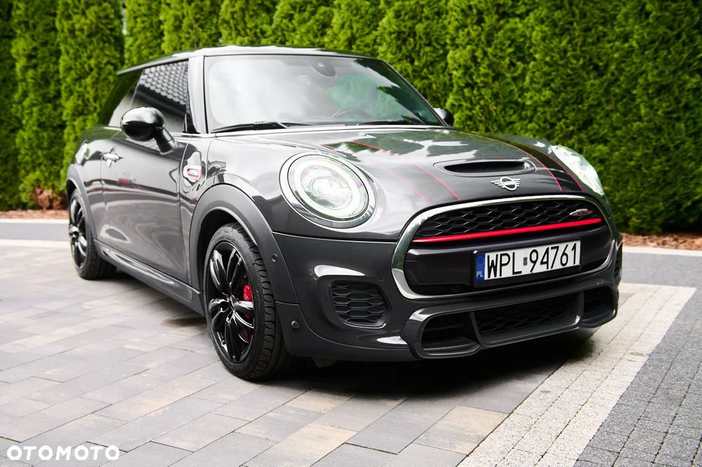 MINI John Cooper Works - 4