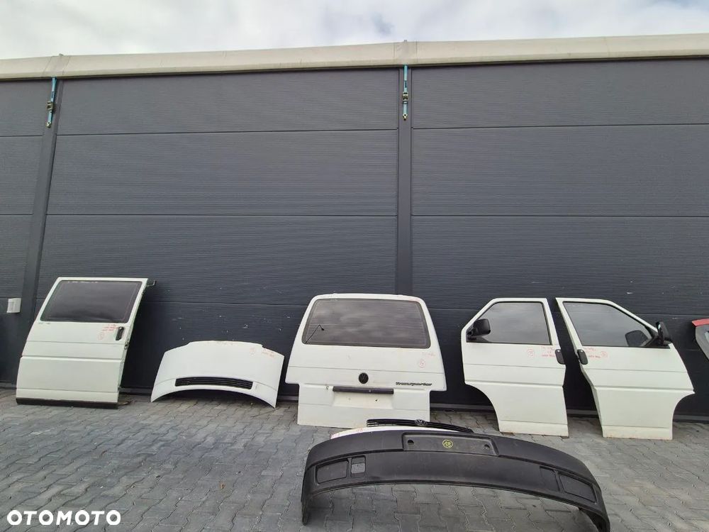 KAROSERIA VW T4 96r.-> CZERWONA / CZERWONY /  BIAŁE / BIAŁA ( R902 ) - 26