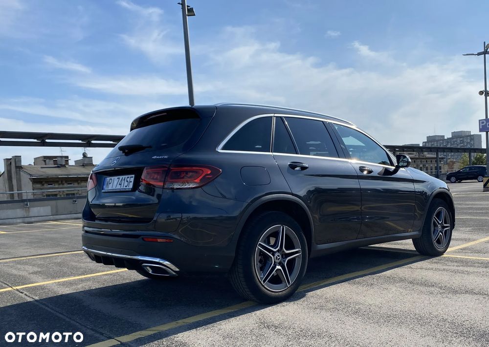 Mercedes-Benz GLC 300 e 4-Matic Business Edition - 4