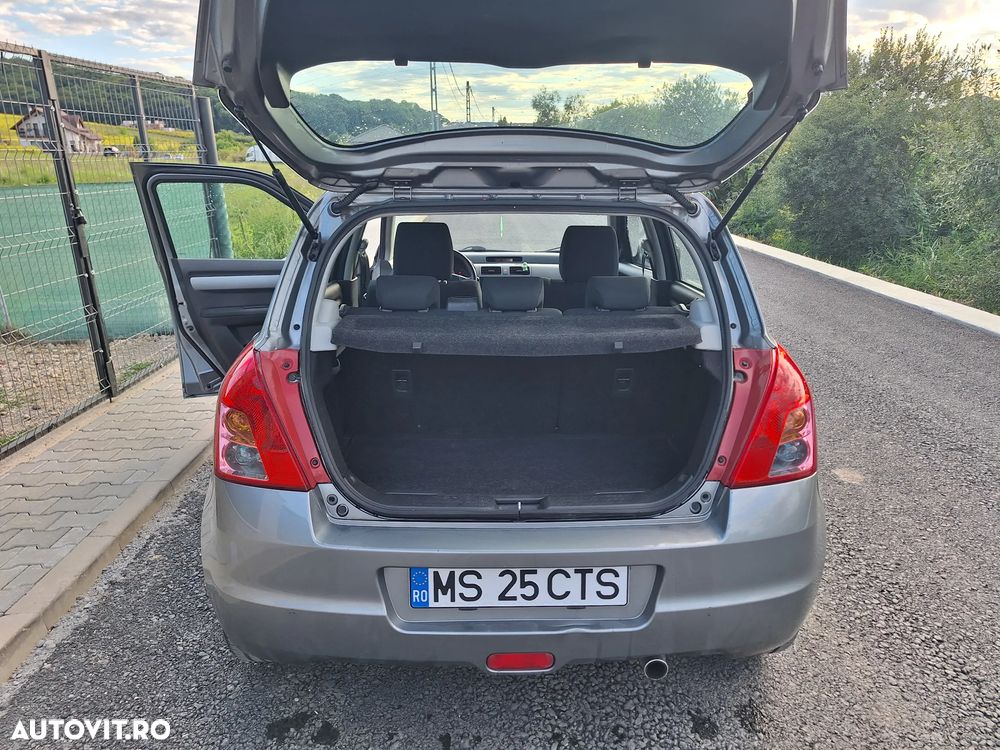 Suzuki Swift 1.3 DDiS Comfort - 11