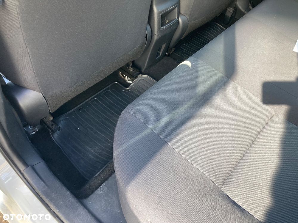 Toyota Auris 1.6 Active - 10