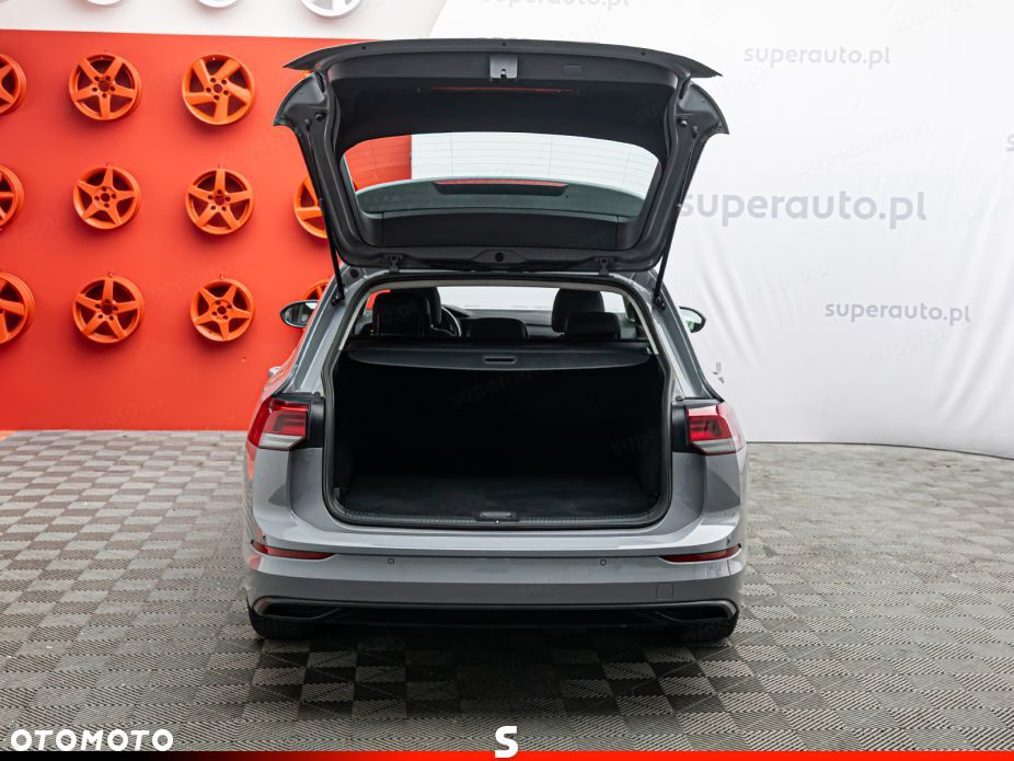 Volkswagen Golf - 25