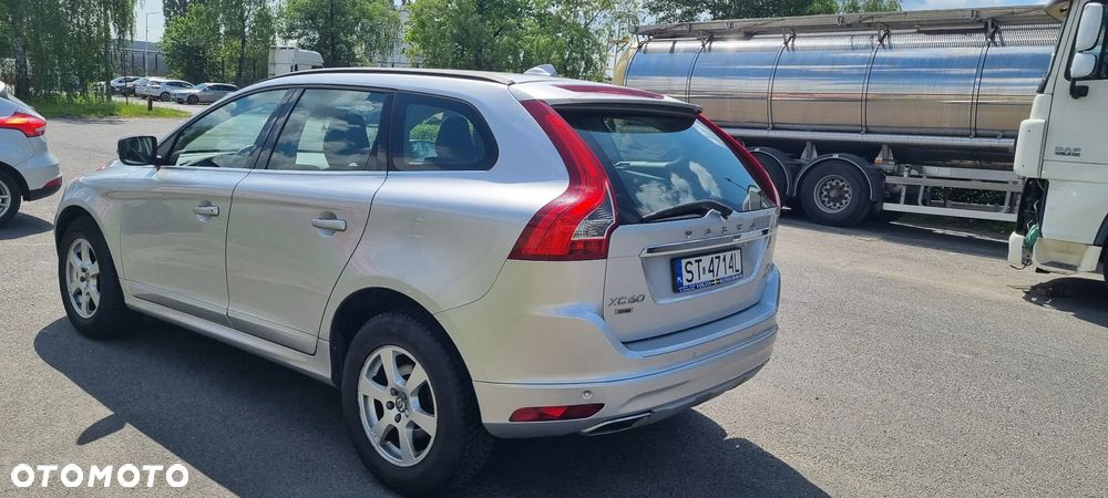 Volvo XC 60 D4 AWD Summum - 4