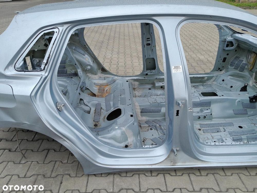 AUDI A3 8Y 5D SPORTBACK PRÓG SŁUPEK PRAWY DŁUGI  LZ7G - 2