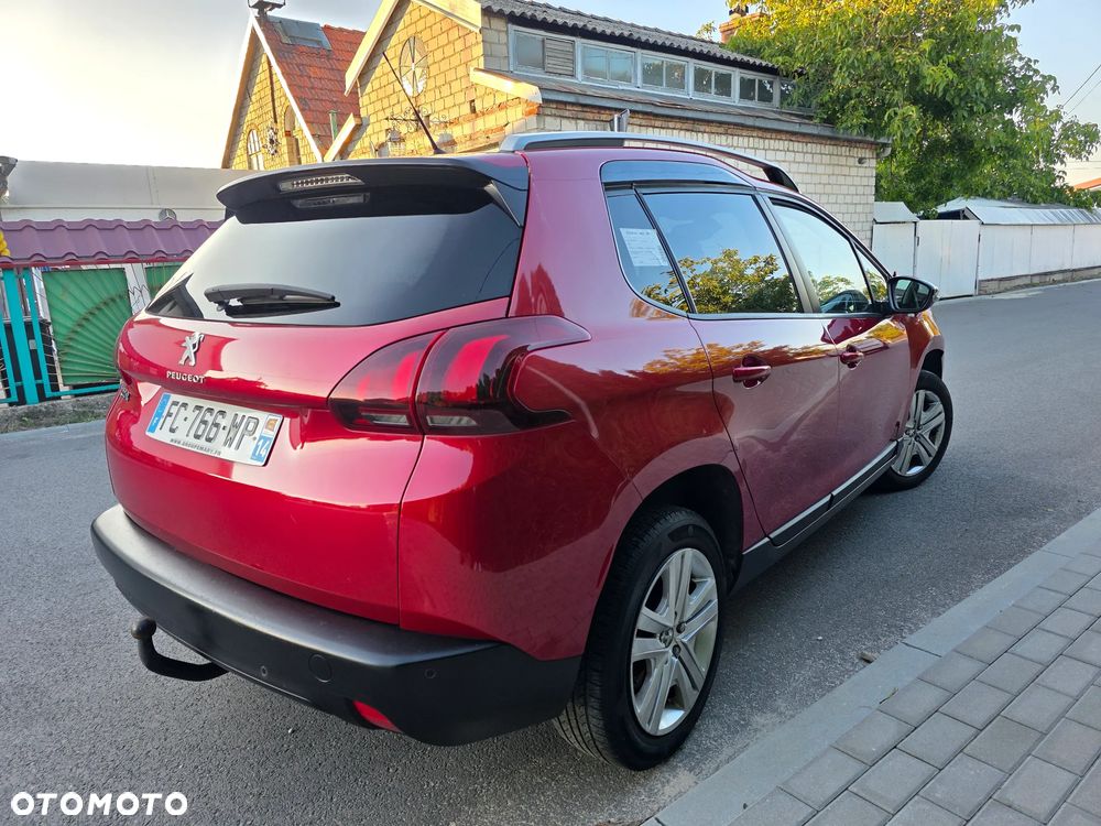 Peugeot 2008 BlueHDi 100 STOP & START Style - 5