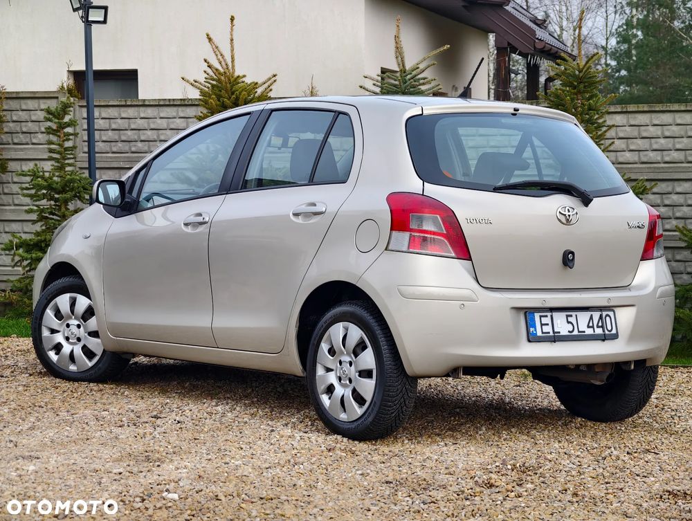 Toyota Yaris 1.33 Premium - 27