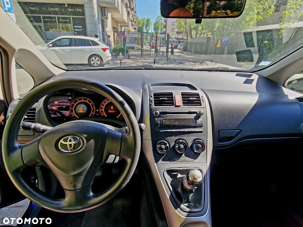 Toyota Auris 1.4 VVT-i Terra - 6