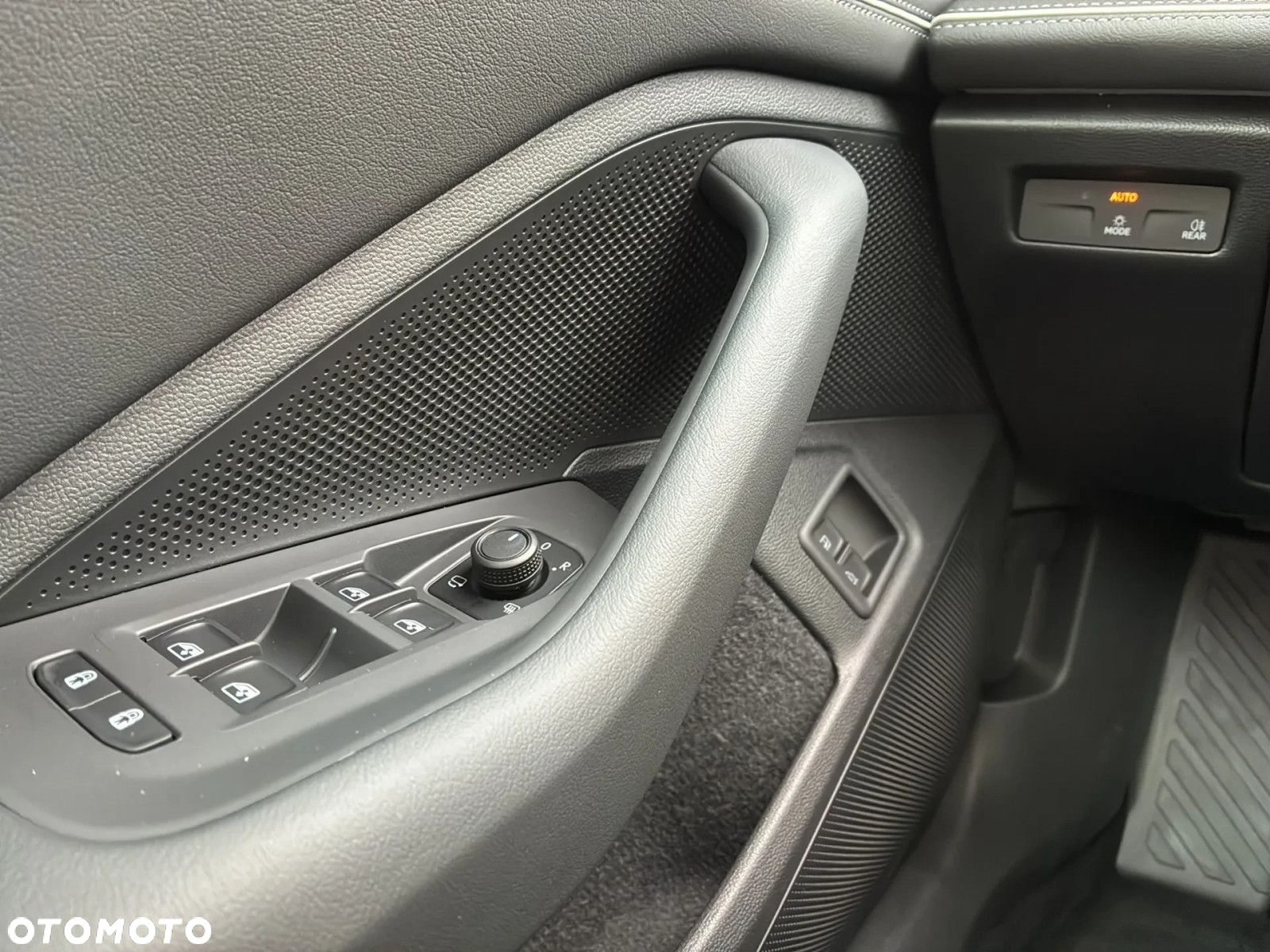 Volkswagen Passat - 18