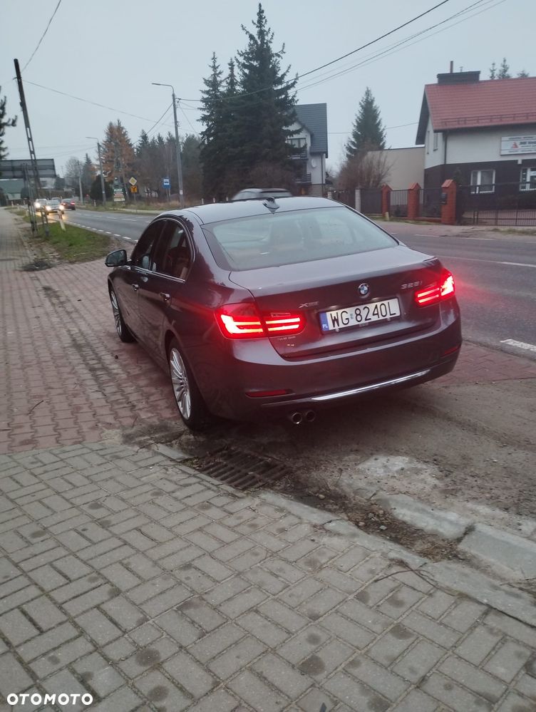 BMW Seria 3 328i Luxury Line - 13