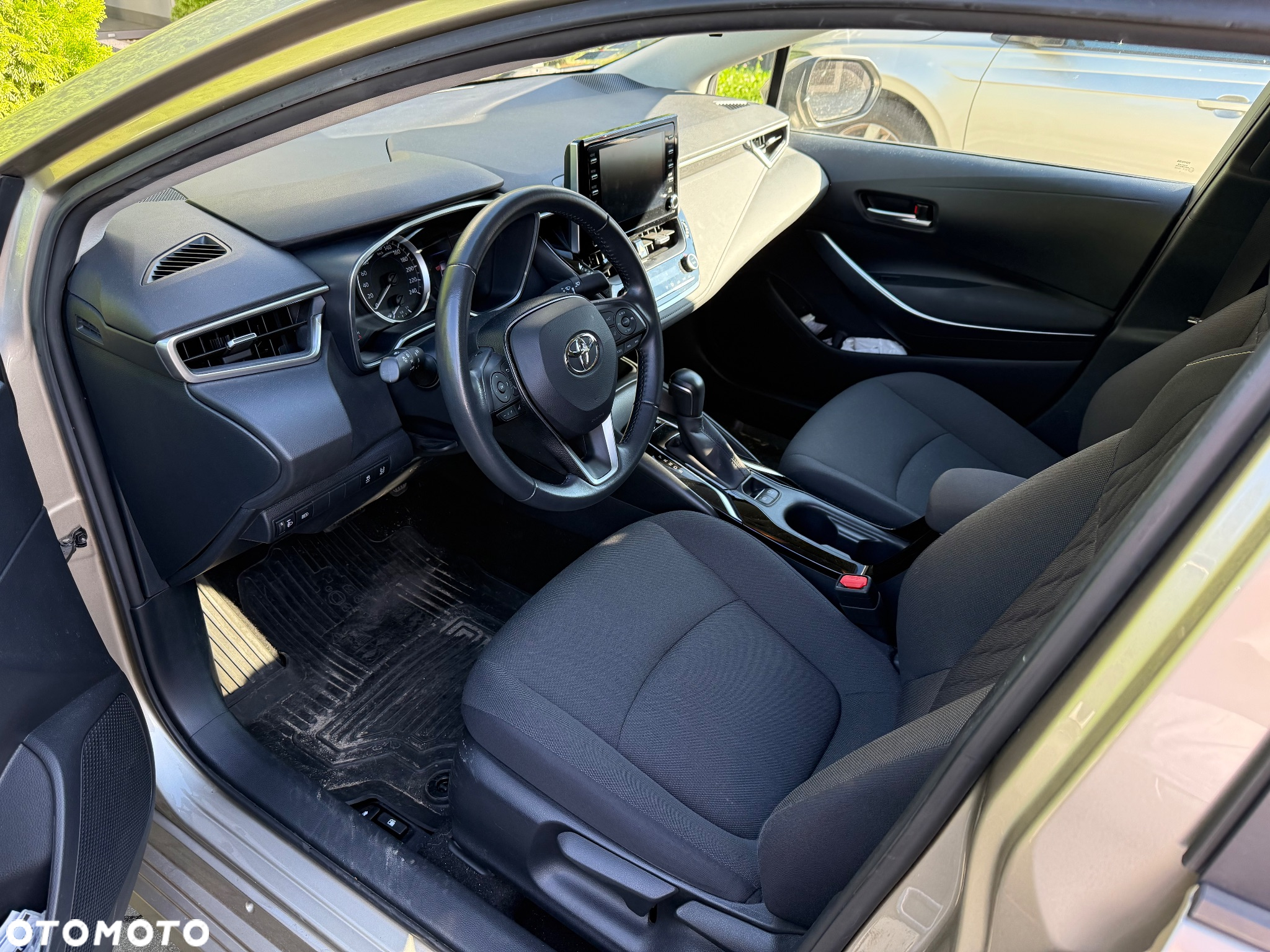 Toyota Corolla 1.8 Hybrid Active - 8