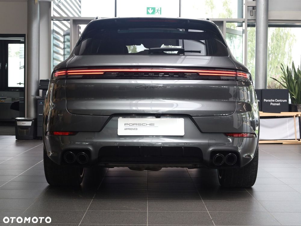 Porsche Cayenne - 7