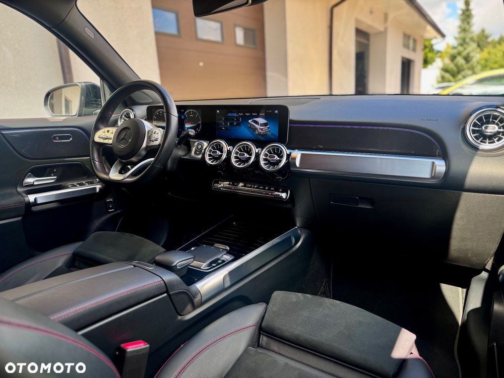 Mercedes-Benz GLB 200 d AMG Line 8G-DCT - 20