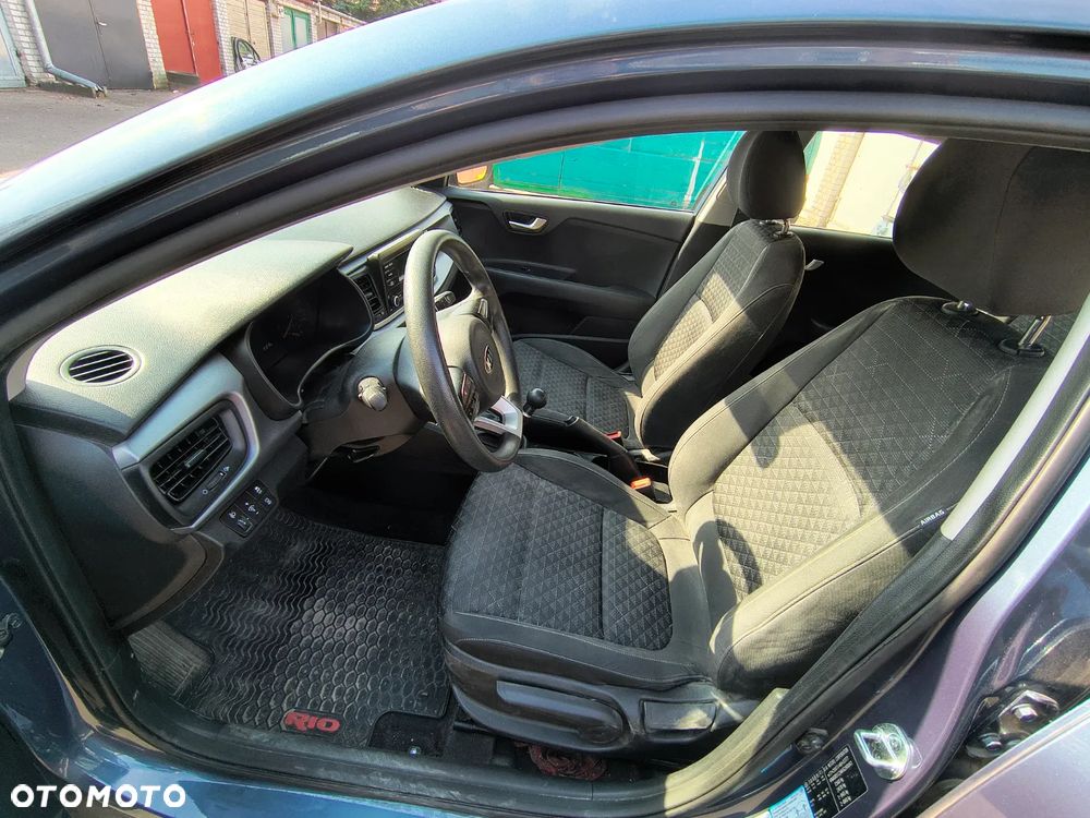 Kia Rio 1.2 M - 13