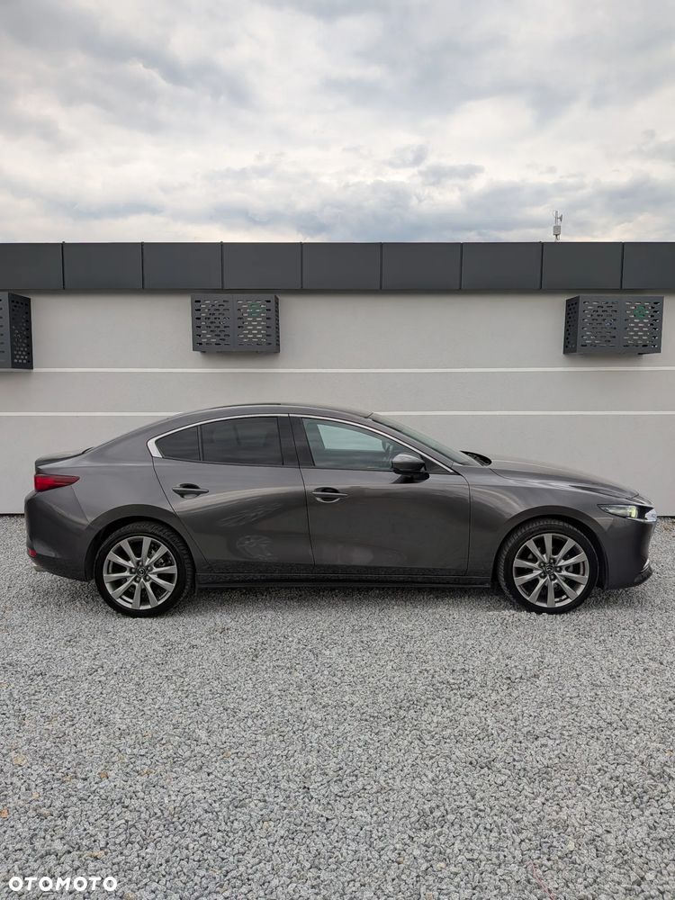 Mazda 3 2.0 mHEV Hikari - 10