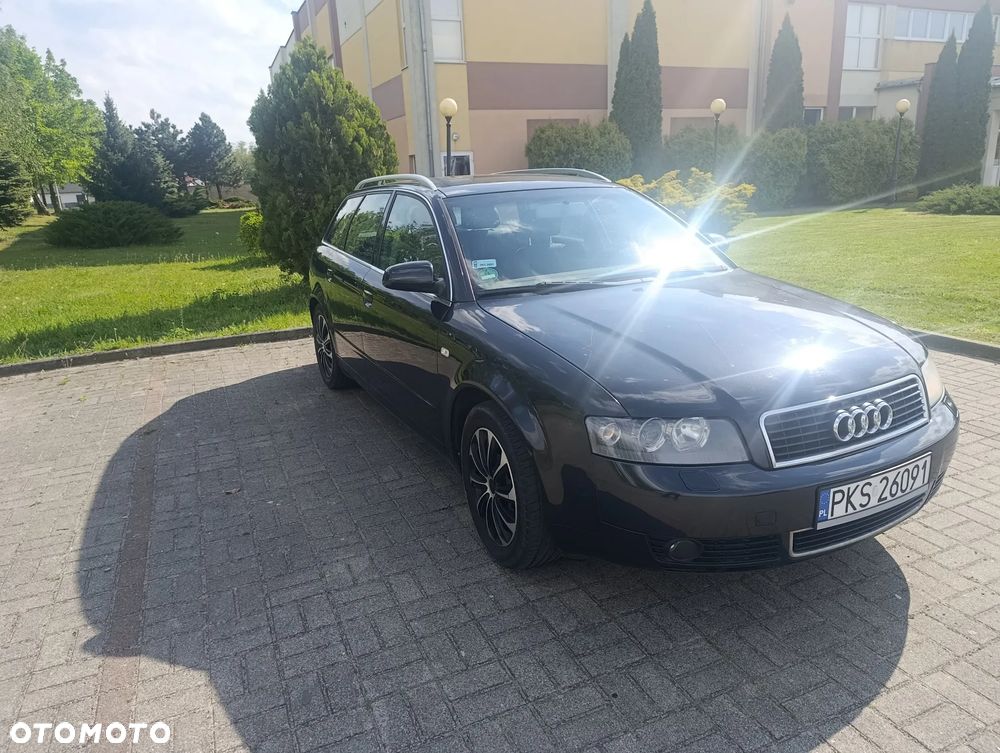 Audi A4 Avant 2.4 - 6