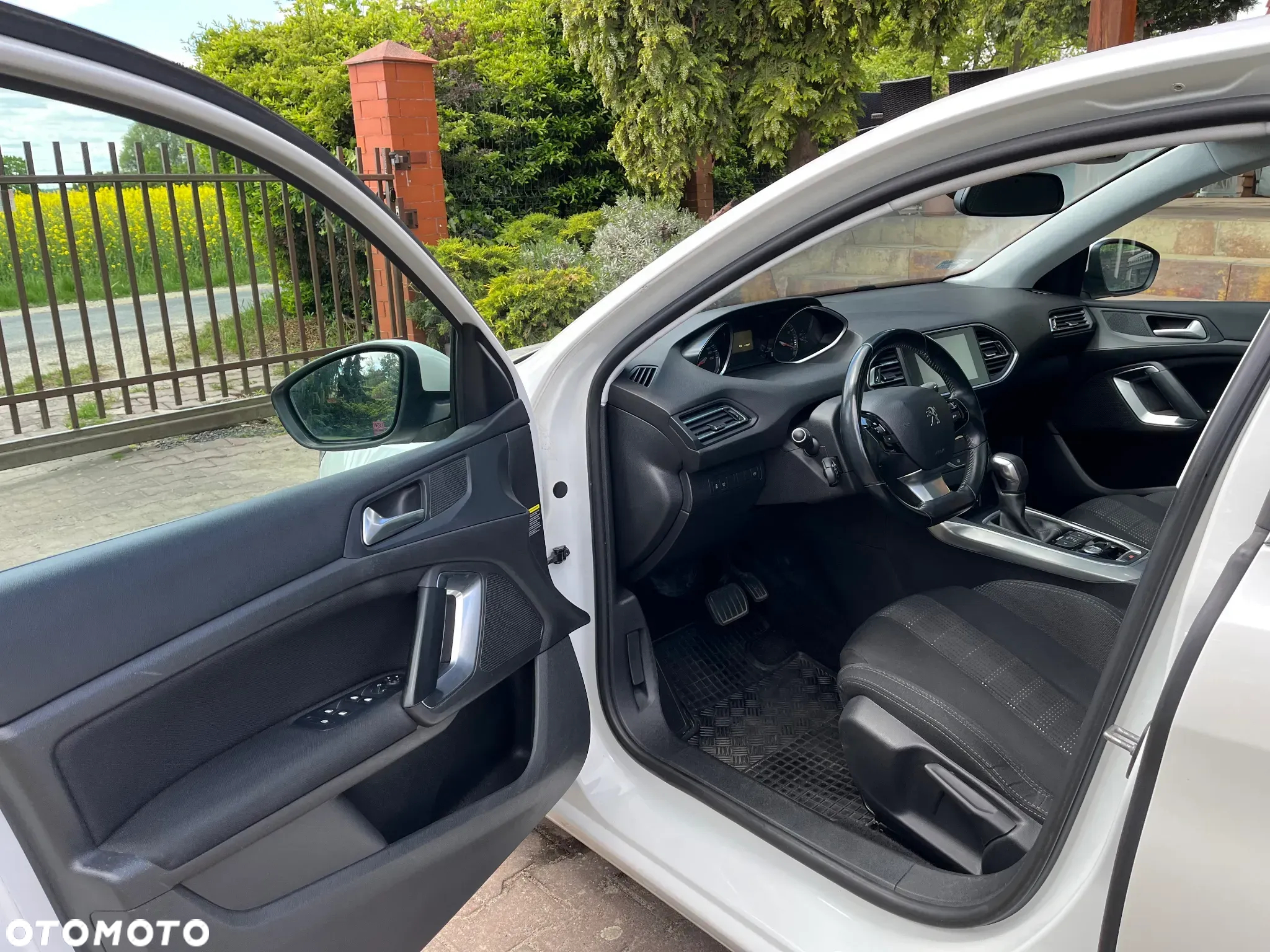 Peugeot 308 1.2 PureTech Allure S&S - 10