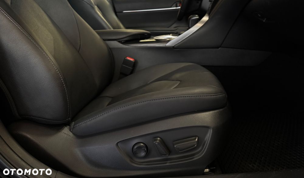 Toyota Camry 2.5 Hybrid Executive CVT - 13