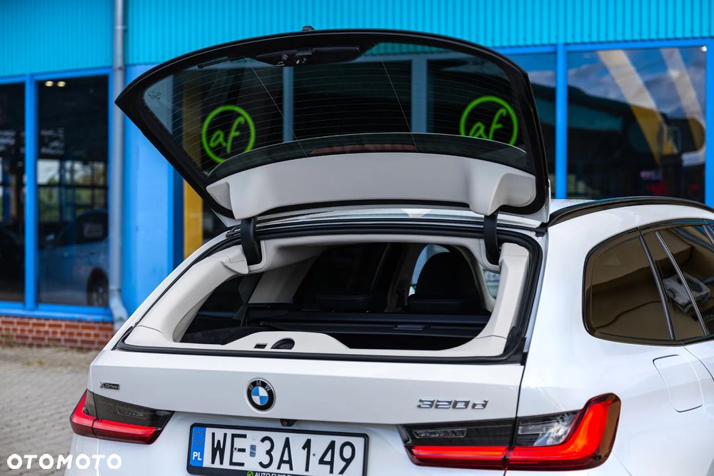 BMW Seria 3 320d xDrive Sport Line - 9