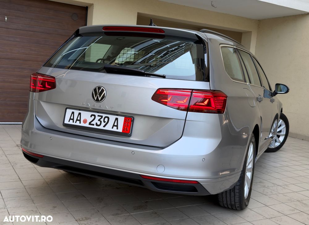 Volkswagen Passat 2.0 TDI SCR DSG Business - 40