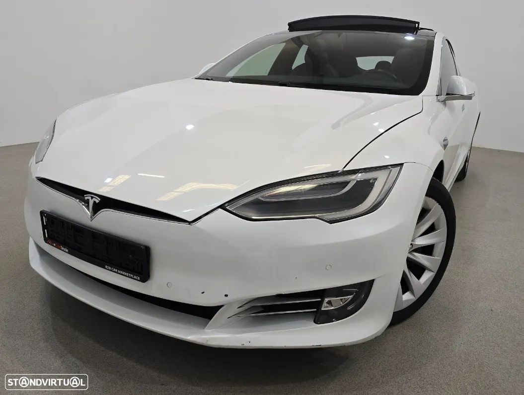 Tesla Model S Standard Range - 1