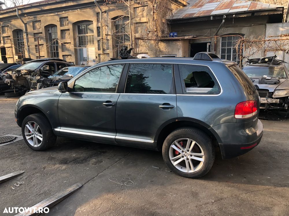 Dezmembrez VW Volkswagen Touareg 2004 3.2 benzina automat piele gri - 3