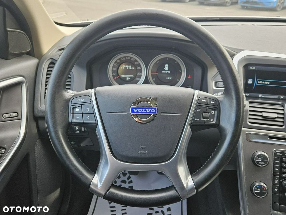 Volvo XC 60 D3 Momentum - 12