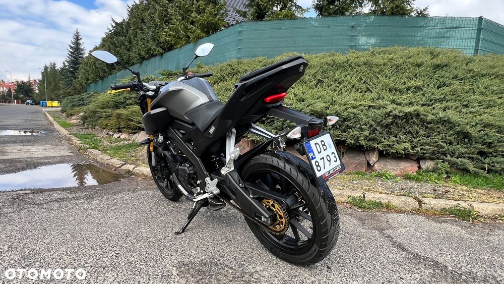 Yamaha MT - 2