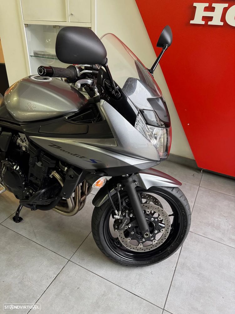 Suzuki GSF Bandit 650 - 4