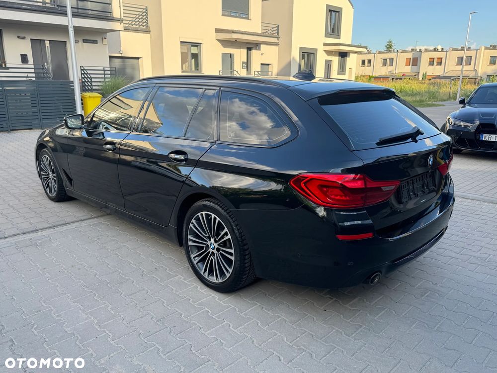 BMW Seria 5 520d Sport Line - 6