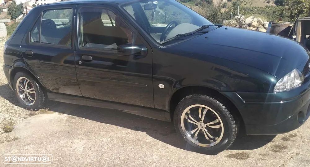 Ford Fiesta 1.25 Techno - 9