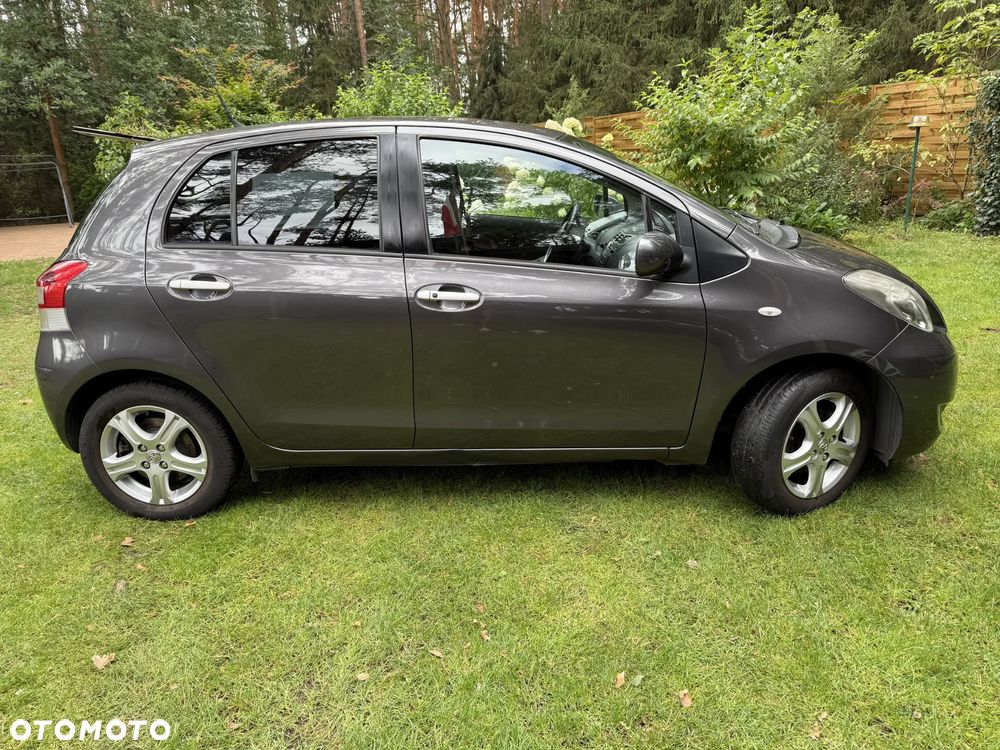 Toyota Yaris 1.33 Premium - 4