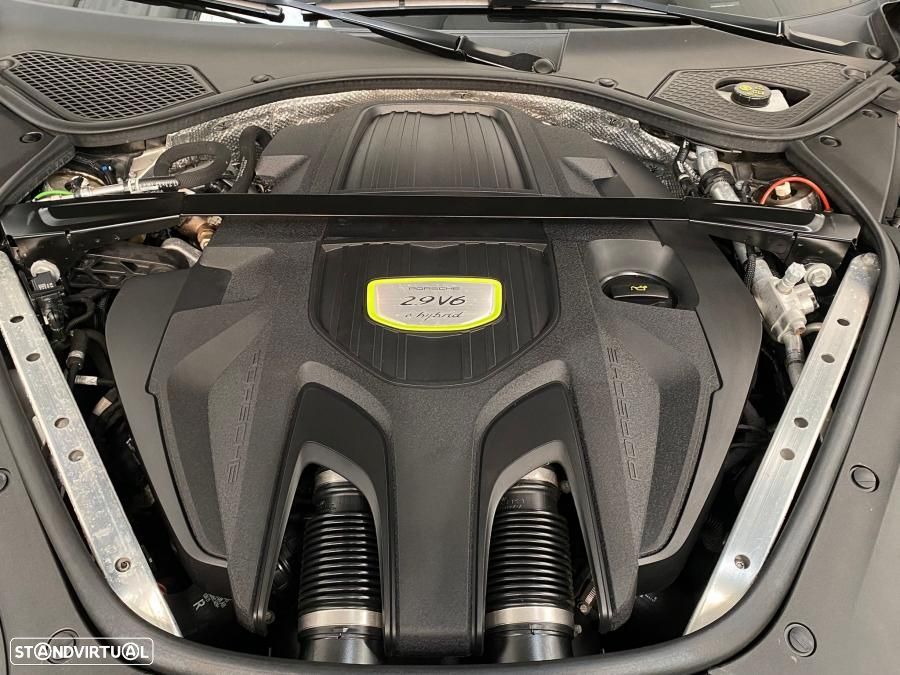 Porsche Panamera 4 E-Hybrid Platinum Edition - 59