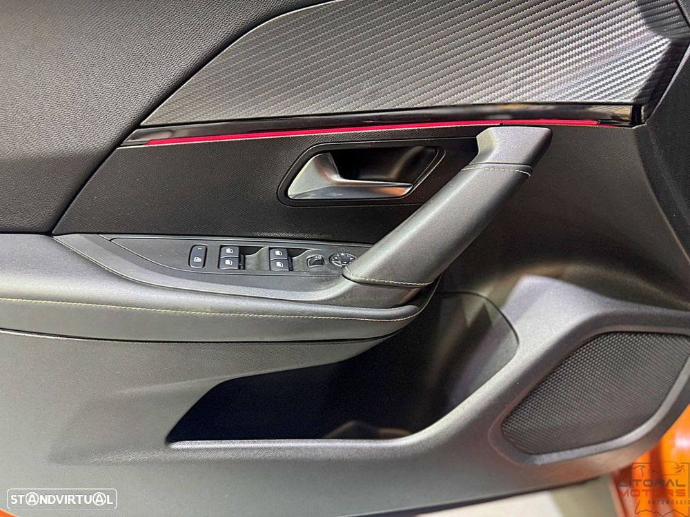 Peugeot 2008 1.2 PureTech GT EAT8 - 18