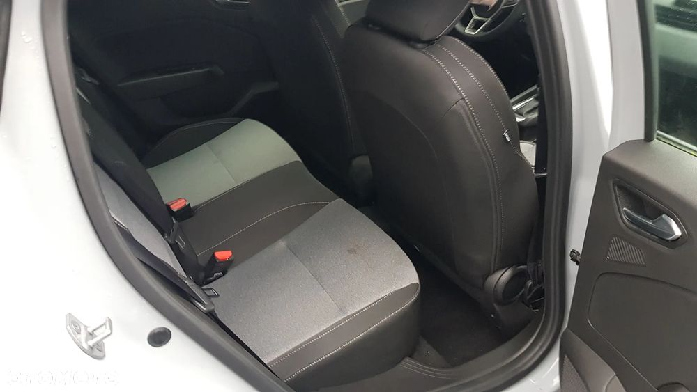 Renault Clio 1.6 E-TECH Techno - 8