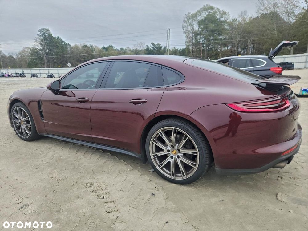 Porsche Panamera 4S - 5