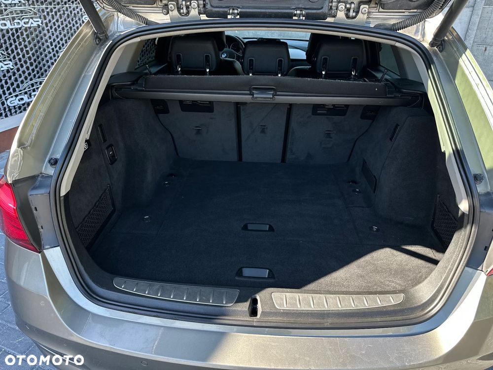 BMW Seria 3 320i GPF xDrive Luxury Line - 18
