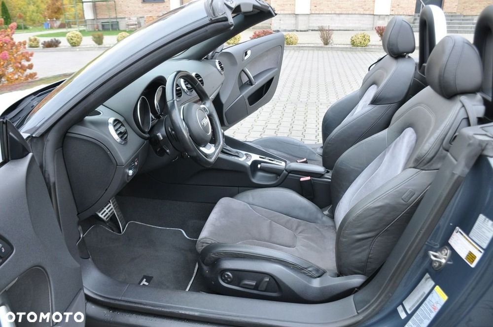 Audi TT Roadster - 24