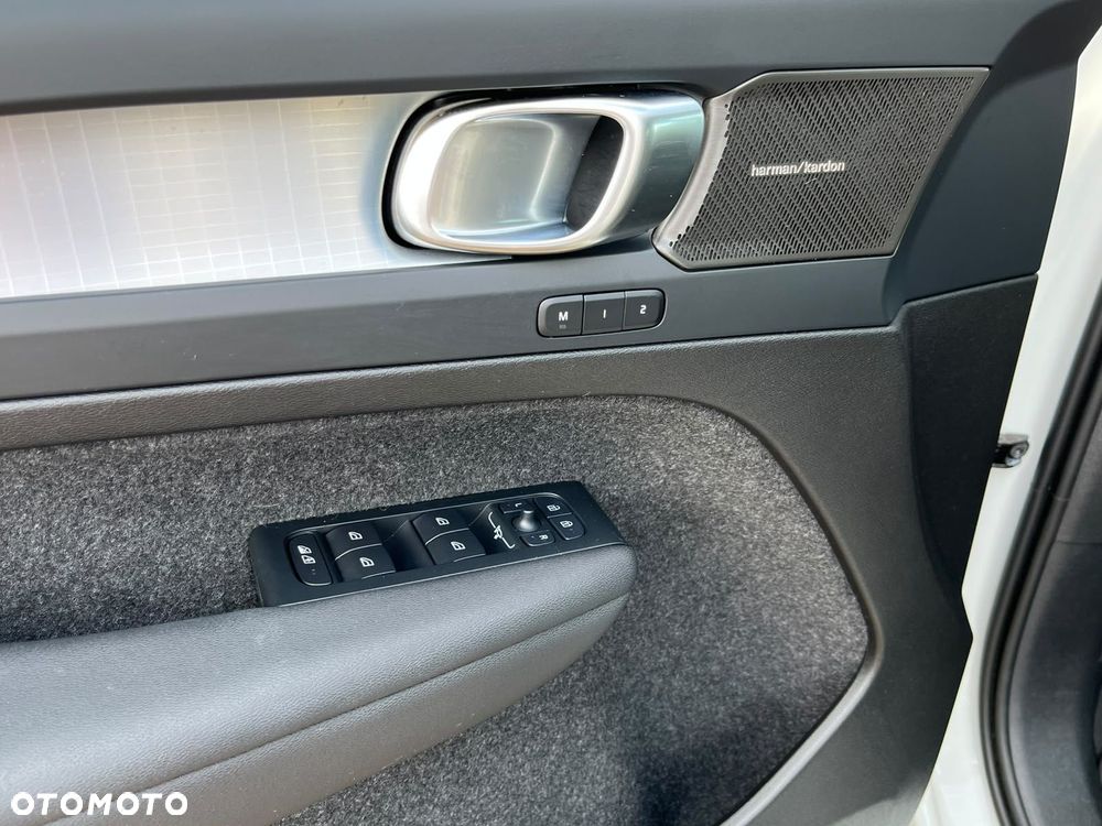 Volvo XC 40 - 29