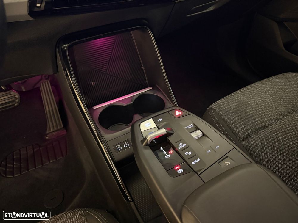 BMW iX2 eDrive20 - 28