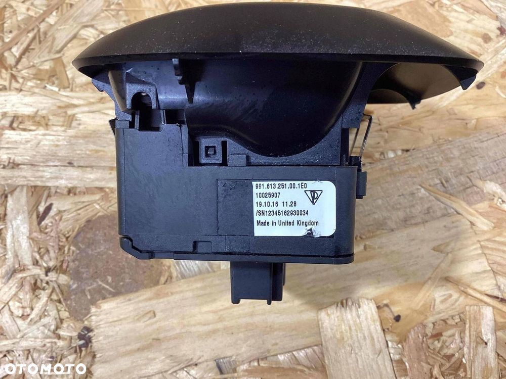 Przycisk hamulca ręcznego PORSCHE 911 991 991613251001E0 3.8L gasoline - 3