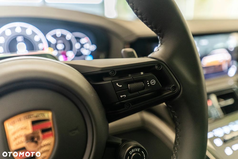 Porsche Panamera 4 - 19