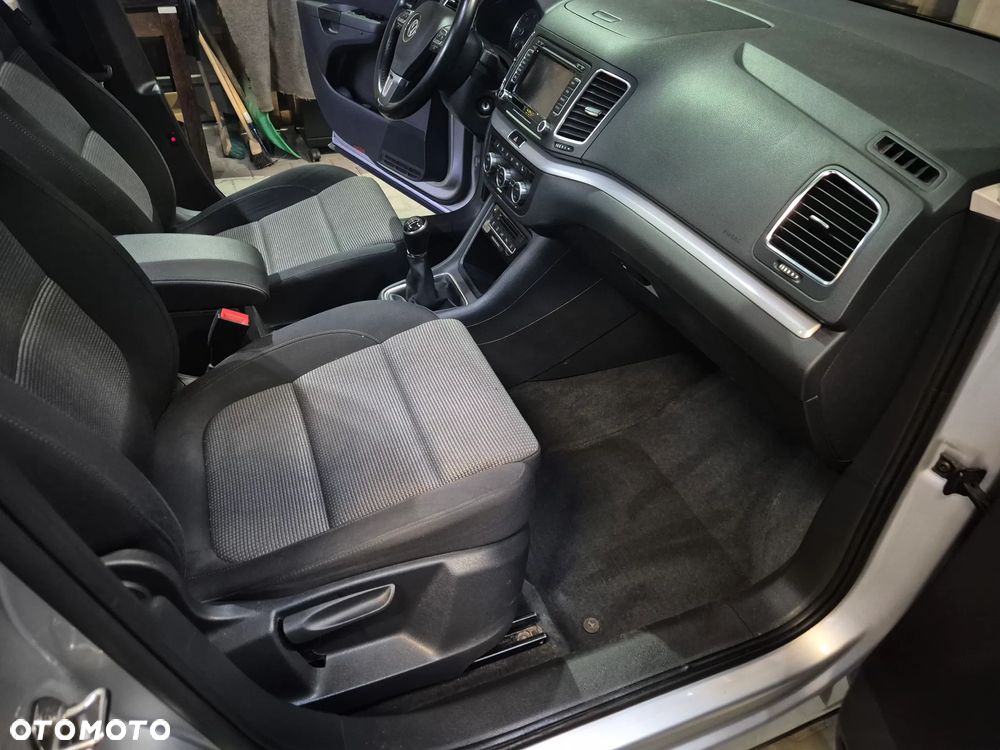 Volkswagen Sharan 2.0 TDI Comfortline - 14