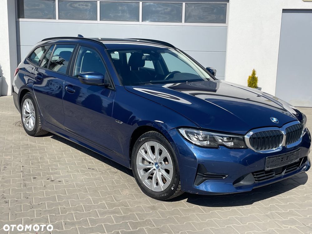 BMW Seria 3 330e iPerformance Sport Line - 4