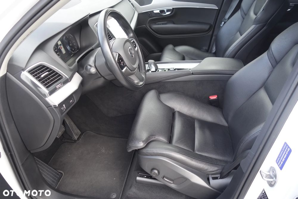 Volvo XC 90 B5 D AWD Momentum 7os - 17
