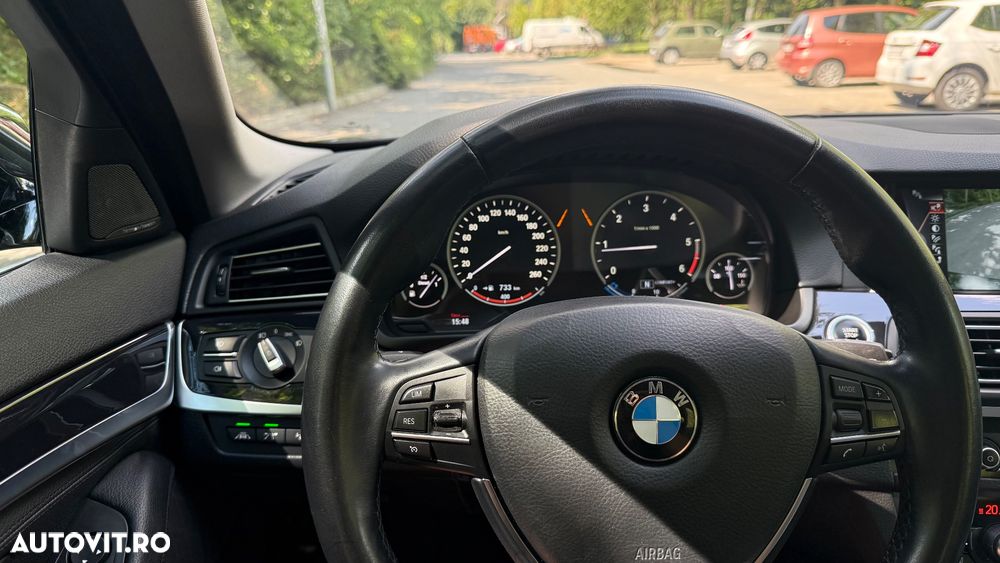 BMW Seria 5 520d Aut. Luxury Line - 9