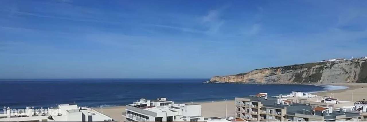 Apartamento T2 com Varanda e Garagem na Nazaré