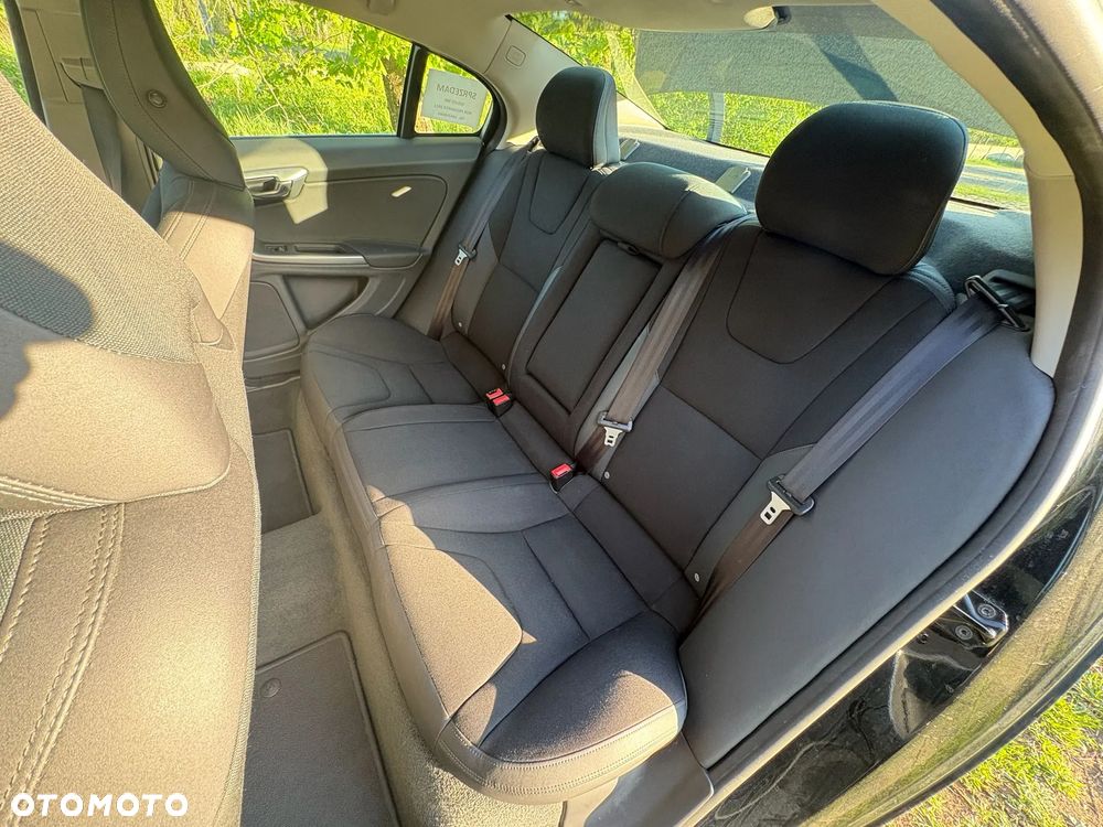 Volvo S60 DRIVe - 17