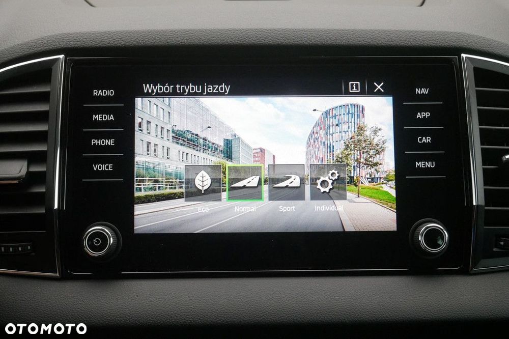 Skoda Karoq 1.5 TSI ACT Selection DSG - 22