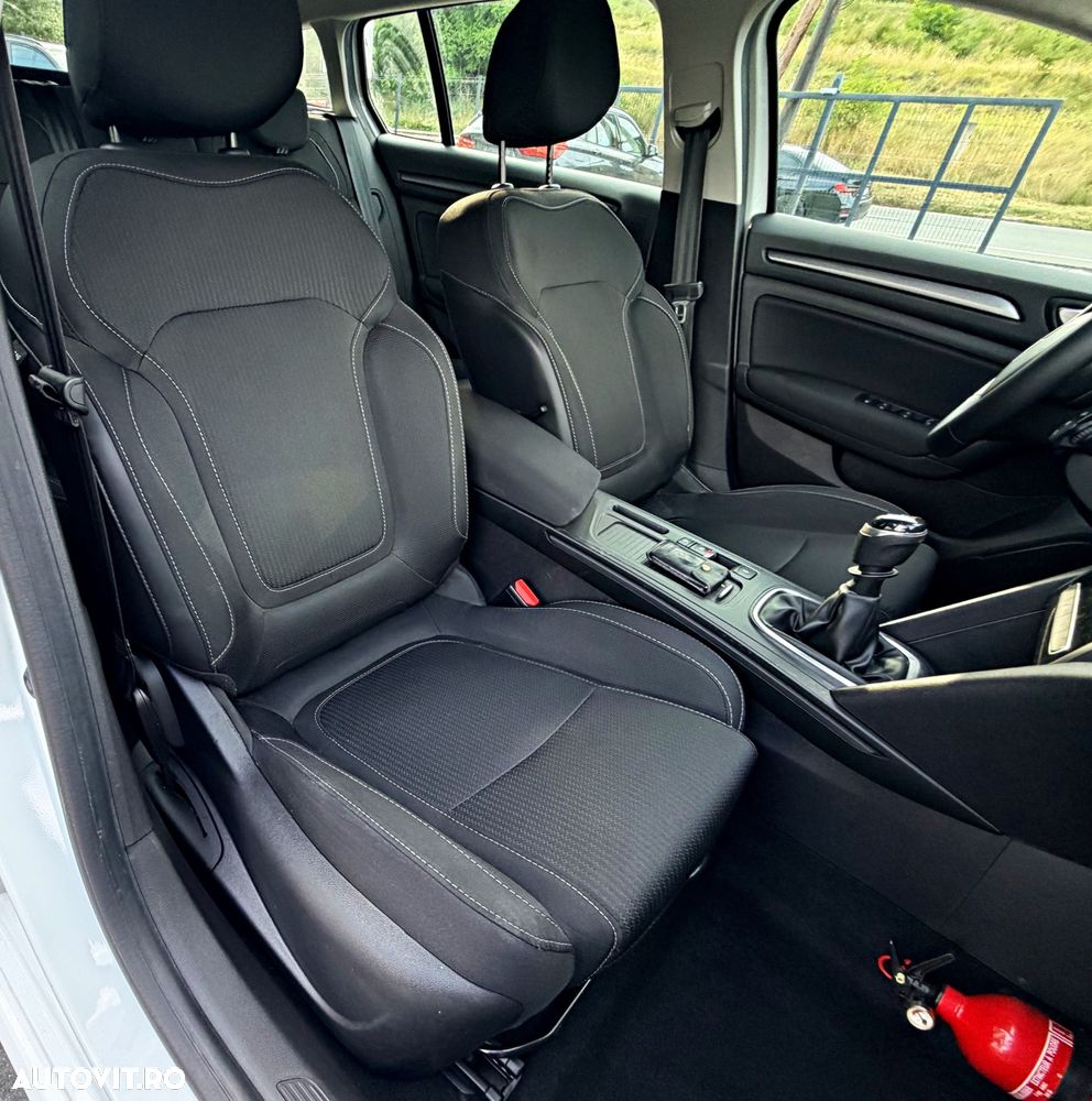 Renault Megane - 8