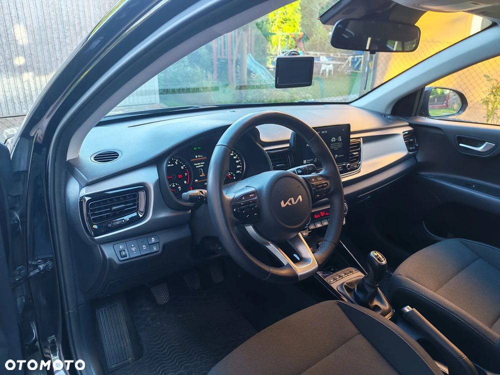 Kia Rio - 11